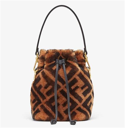 prezzo borsa fendi classica